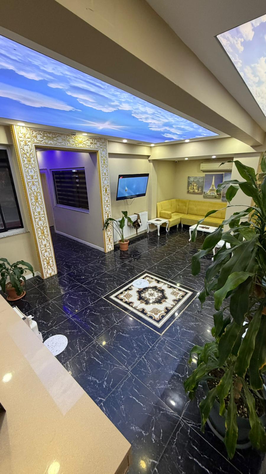 Otel lobisi