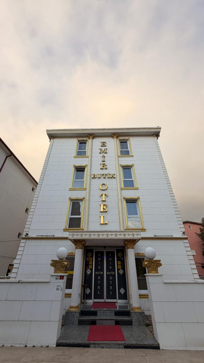 Otel dış cephesi